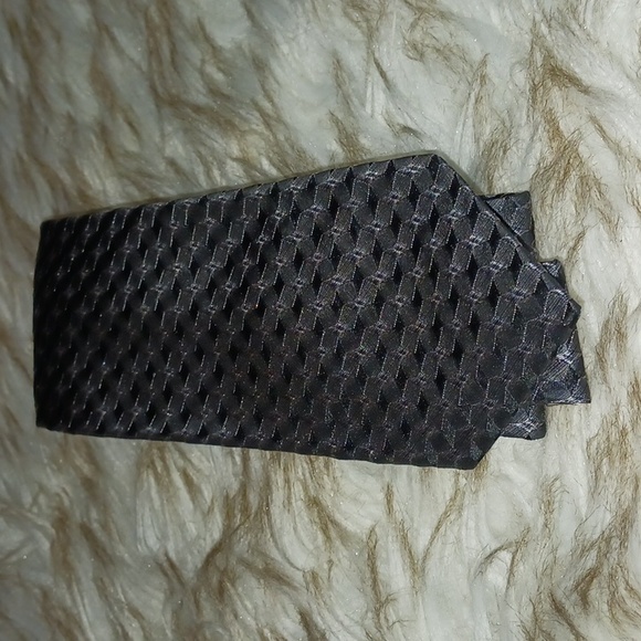 Ryan Seacrest tie - Picture 6 of 6